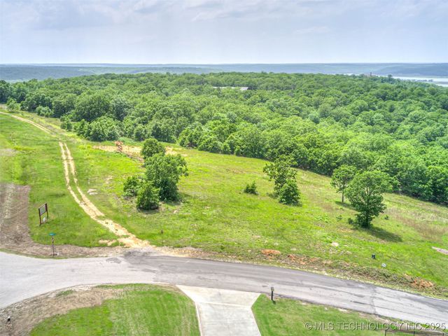 33 Catalina Boulevard, Sperry, OK 74073