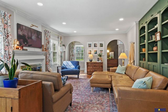 2809 Woodsdale Boulevard, Lincoln, NE 68502