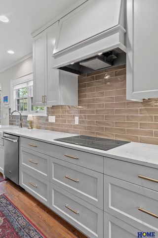2809 Woodsdale Boulevard, Lincoln, NE 68502