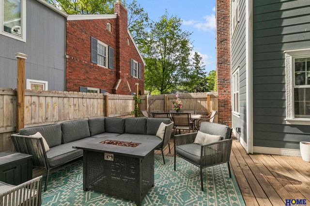 2809 Woodsdale Boulevard, Lincoln, NE 68502