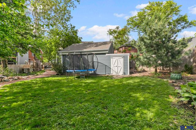 2809 Woodsdale Boulevard, Lincoln, NE 68502