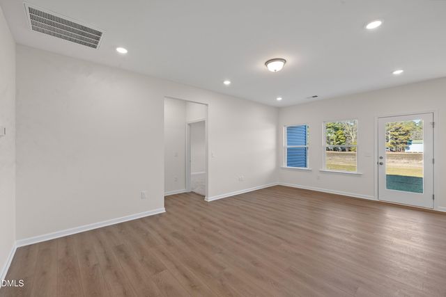 47 Smith Farms Drive, Lillington, NC 27546