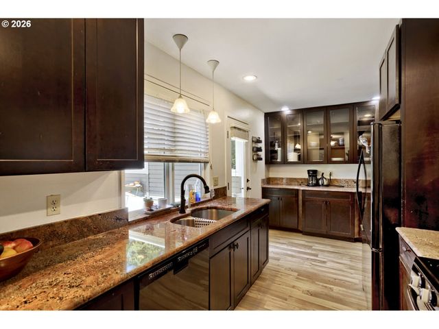 8735 Sw 75TH Ave, Portland, OR 97223