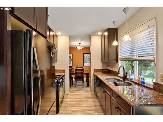 8735 Sw 75TH Ave, Portland, OR 97223