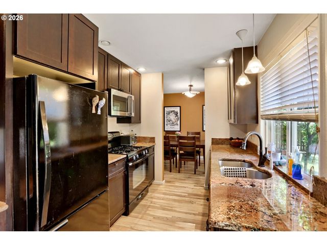 8735 Sw 75TH Ave, Portland, OR 97223