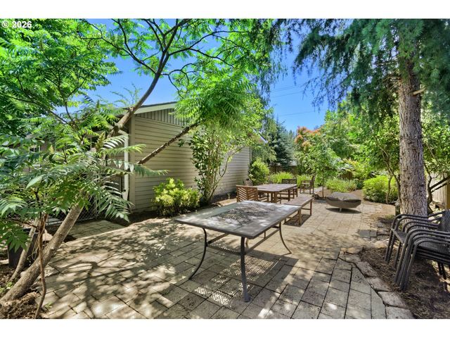 8735 Sw 75TH Ave, Portland, OR 97223