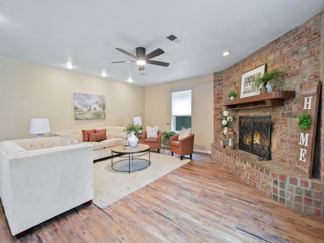 2016 Stanford Drive, Gainesville, TX 76240