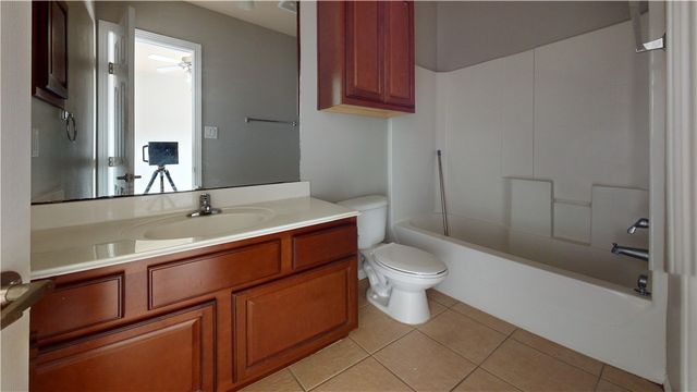1198 Jones Butler Road 605, College Station, TX 77840