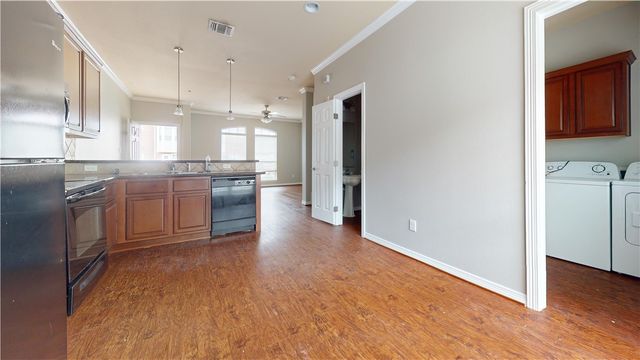 1198 Jones Butler Road 605, College Station, TX 77840