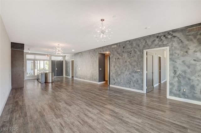 8925 West Flamingo Road 111, Las Vegas, NV 89147