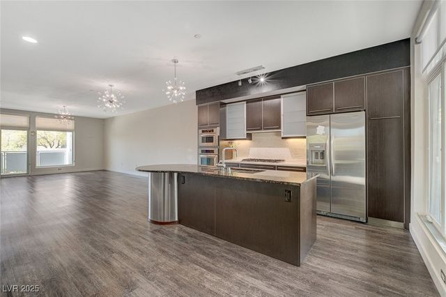 8925 West Flamingo Road 111, Las Vegas, NV 89147