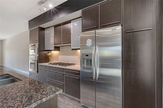 8925 West Flamingo Road 111, Las Vegas, NV 89147