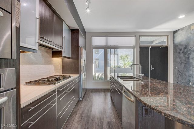 8925 West Flamingo Road 111, Las Vegas, NV 89147