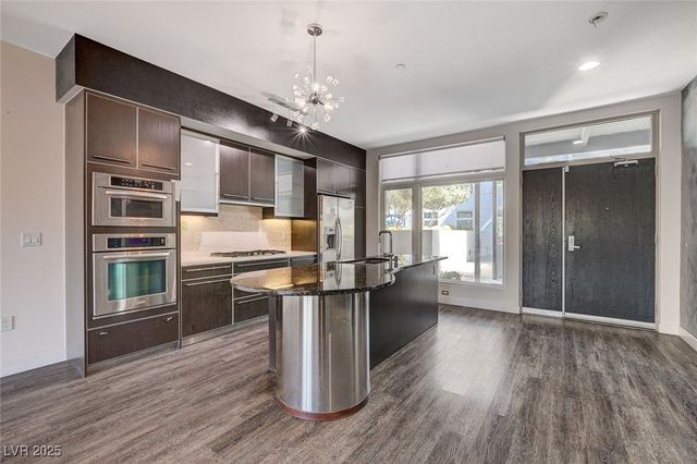 8925 West Flamingo Road 111, Las Vegas, NV 89147