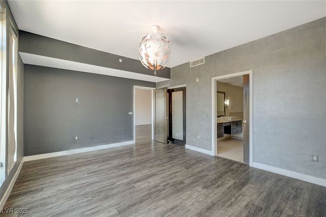 8925 West Flamingo Road 111, Las Vegas, NV 89147