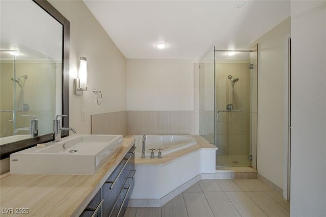 8925 West Flamingo Road 111, Las Vegas, NV 89147