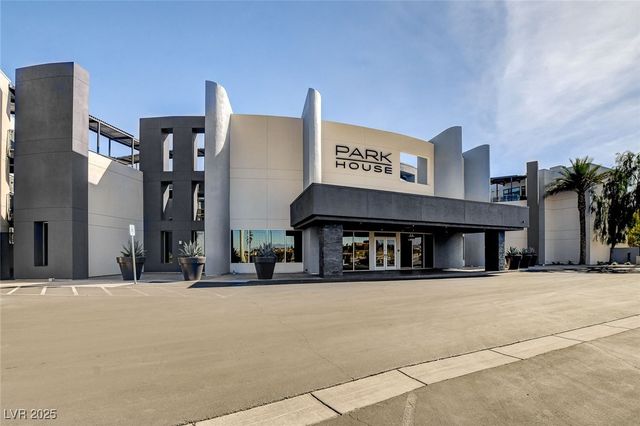 8925 West Flamingo Road 111, Las Vegas, NV 89147