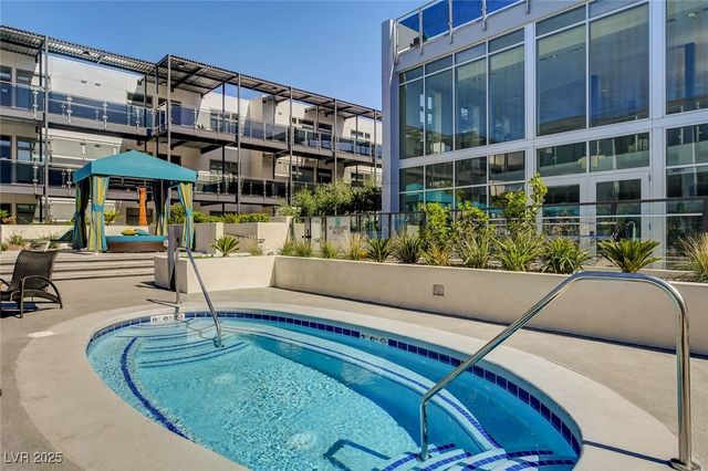 8925 West Flamingo Road 111, Las Vegas, NV 89147