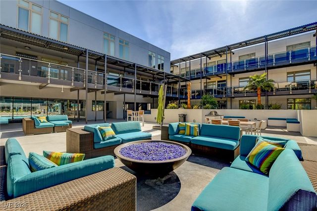 8925 West Flamingo Road 111, Las Vegas, NV 89147