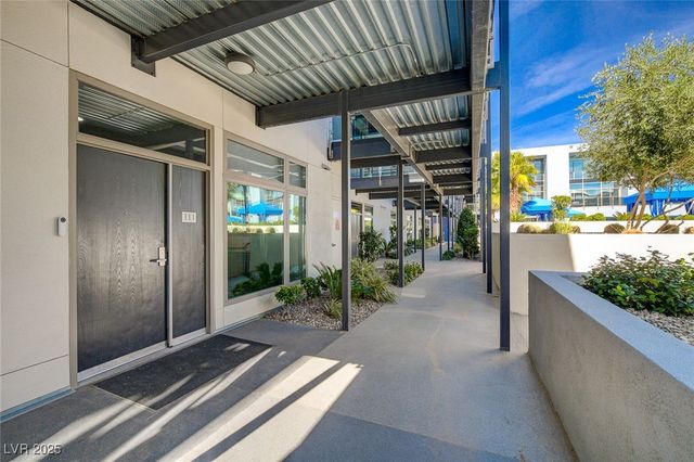 8925 West Flamingo Road 111, Las Vegas, NV 89147