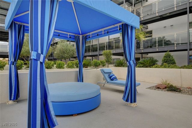 8925 West Flamingo Road 111, Las Vegas, NV 89147