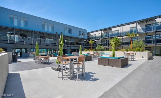 8925 West Flamingo Road 111, Las Vegas, NV 89147