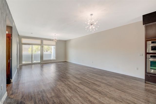 8925 West Flamingo Road 111, Las Vegas, NV 89147