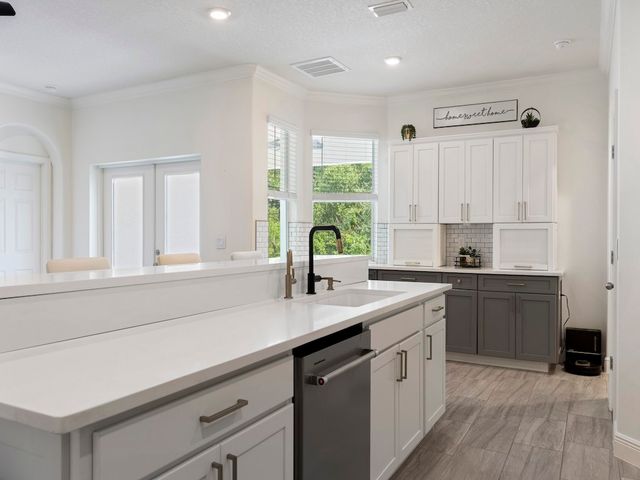6590 Barbados Court, Vero Beach, FL 32967