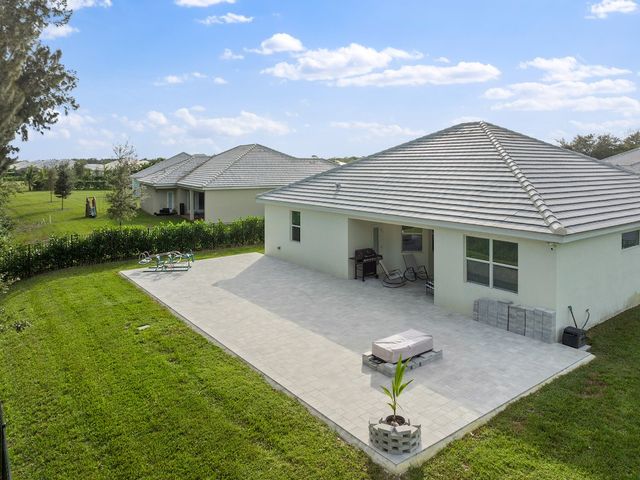 6590 Barbados Court, Vero Beach, FL 32967
