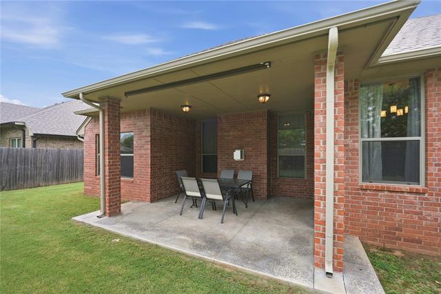 505 Pinewood Drive, Moore, OK 73160