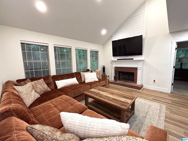 2230 MOUNTAIN VIEW ROAD, Birmingham, AL 35210