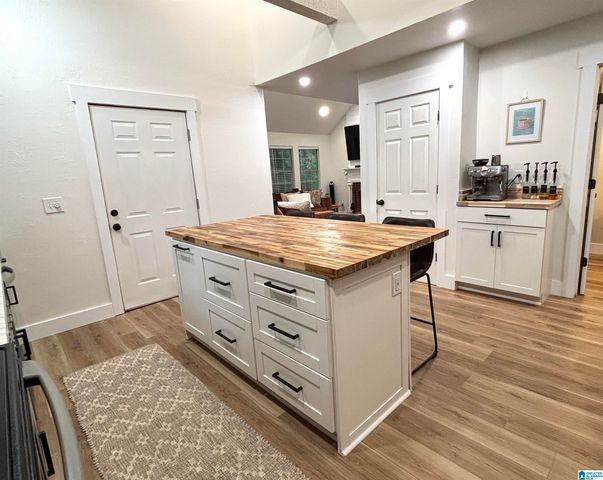 2230 MOUNTAIN VIEW ROAD, Birmingham, AL 35210