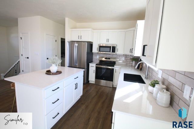 5605 W Cushman St Street, Sioux Falls, SD 57107