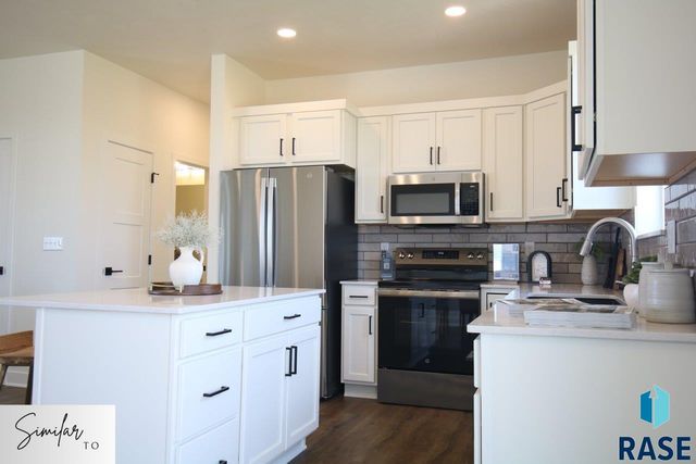 5605 W Cushman St Street, Sioux Falls, SD 57107