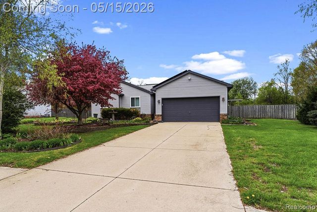 4713 Desert Bridge Court, Highland Charter Township, MI 48356