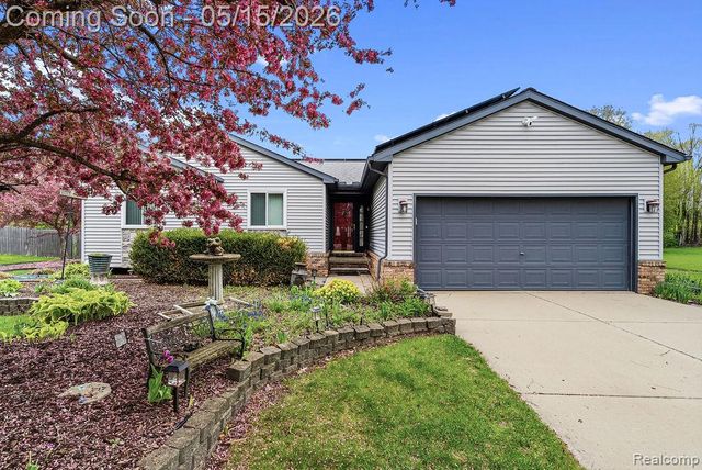 4713 Desert Bridge Court, Highland Charter Township, MI 48356
