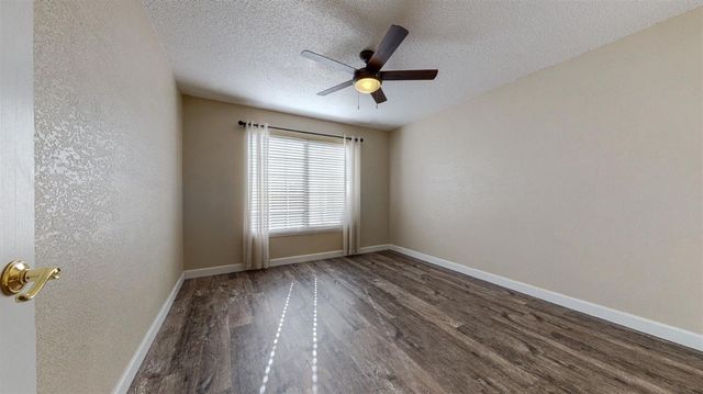 2404 Queenaire Ln, Modesto, CA 95350