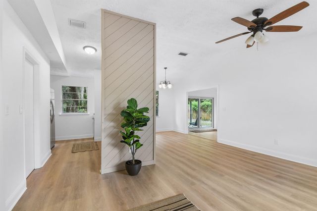 196 Calle De Leon, St Augustine, FL 32086