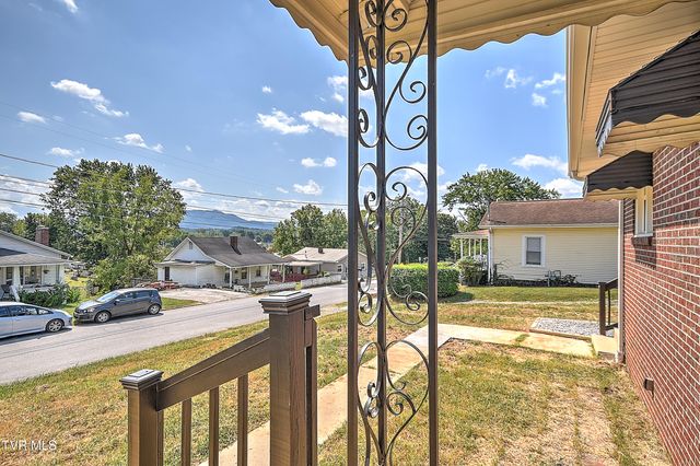 314 West 8th Avenue, Johnson City, TN 37604
