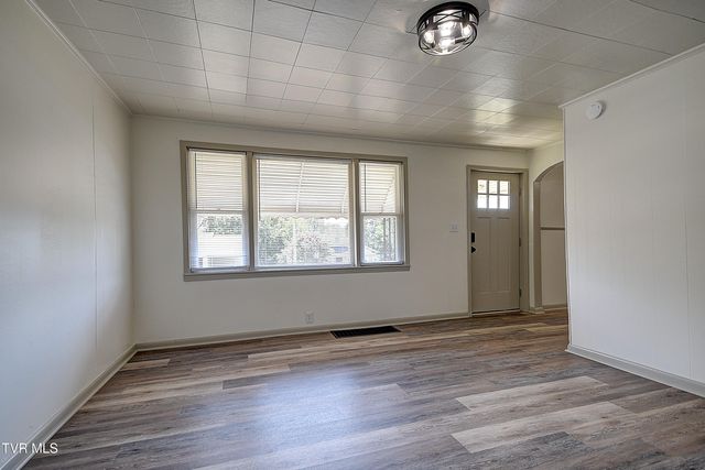 314 West 8th Avenue, Johnson City, TN 37604