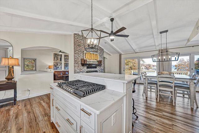 6347 Scruggs RD, Moneta, VA 24121