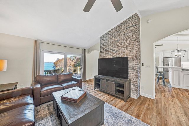 6347 Scruggs RD, Moneta, VA 24121