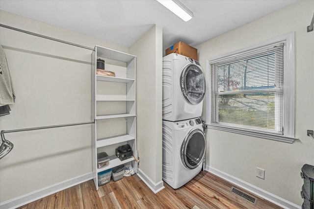 6347 Scruggs RD, Moneta, VA 24121