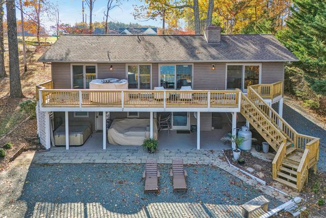 6347 Scruggs RD, Moneta, VA 24121