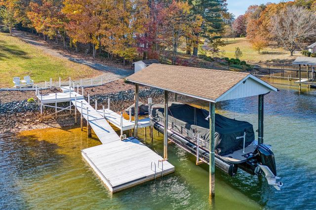 6347 Scruggs RD, Moneta, VA 24121