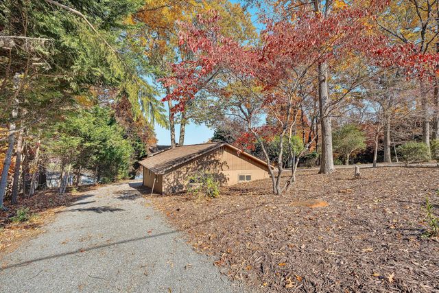 6347 Scruggs RD, Moneta, VA 24121