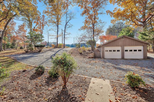 6347 Scruggs RD, Moneta, VA 24121