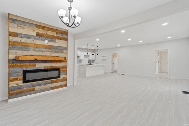 63 E McKeever Street, Andrews, IN 46702