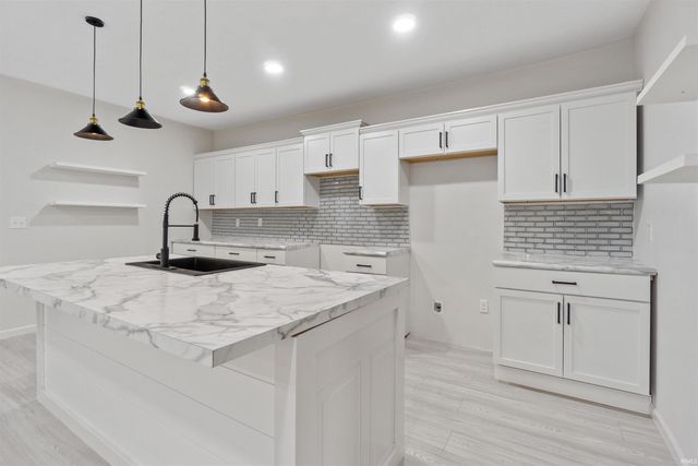 63 E McKeever Street, Andrews, IN 46702