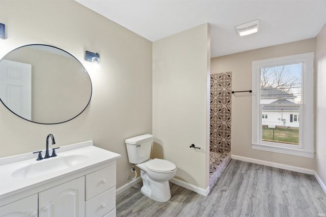 63 E McKeever Street, Andrews, IN 46702